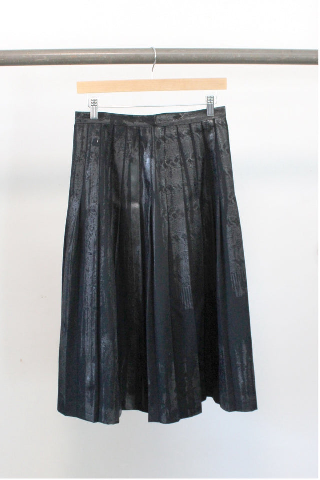 Simon Ungless - Pleated Black Wool Skirt with Sweater Roadkill Print