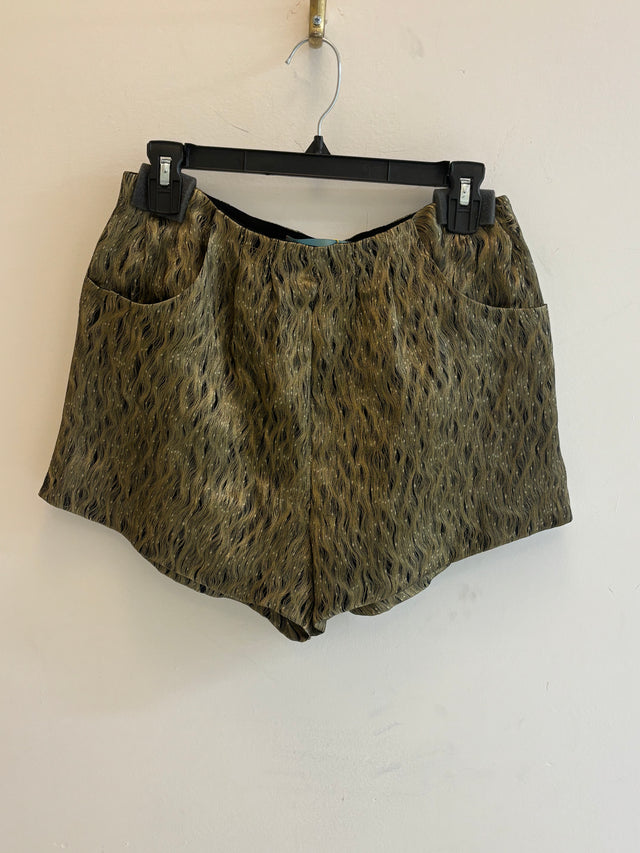 Mimi Plange - Short